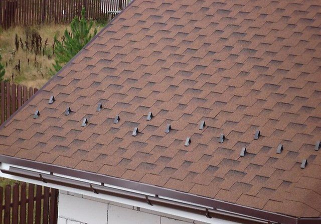 Снегозадержание для гибкой черепицы Well Roof RAL 7024 / Снегозадержатель для мягкой кровли (битумной черепицы), серый